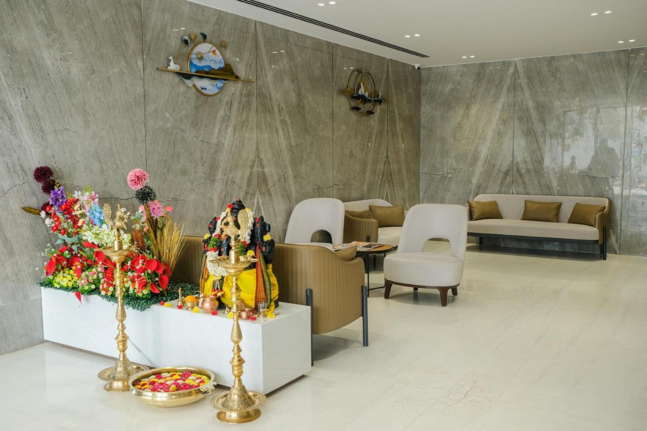 Hotel Tulips Grand Haydarabad Dış mekan fotoğraf